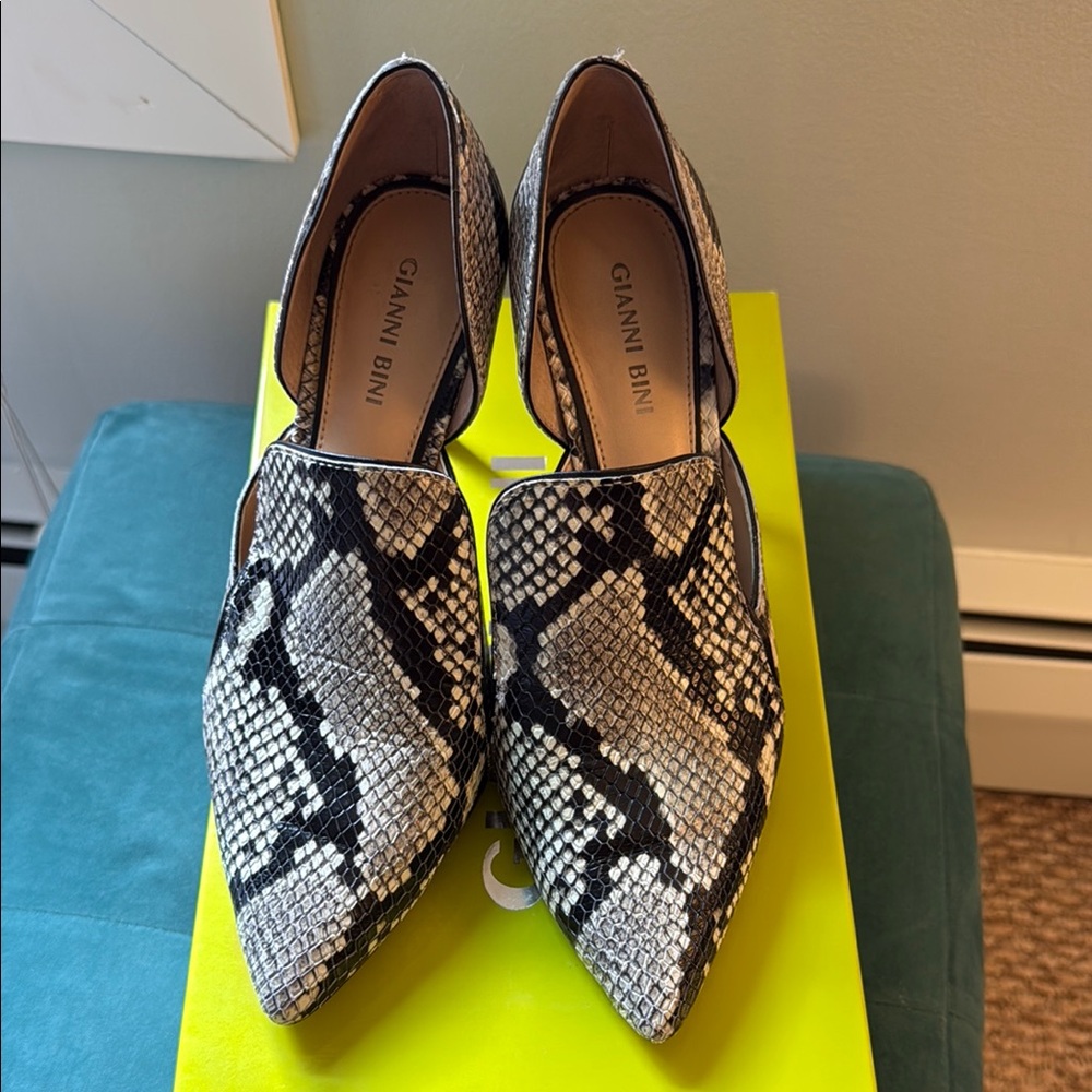 Gianni Bini Black and White Snakeskin High Heel Loafers - Picture 2 of 6